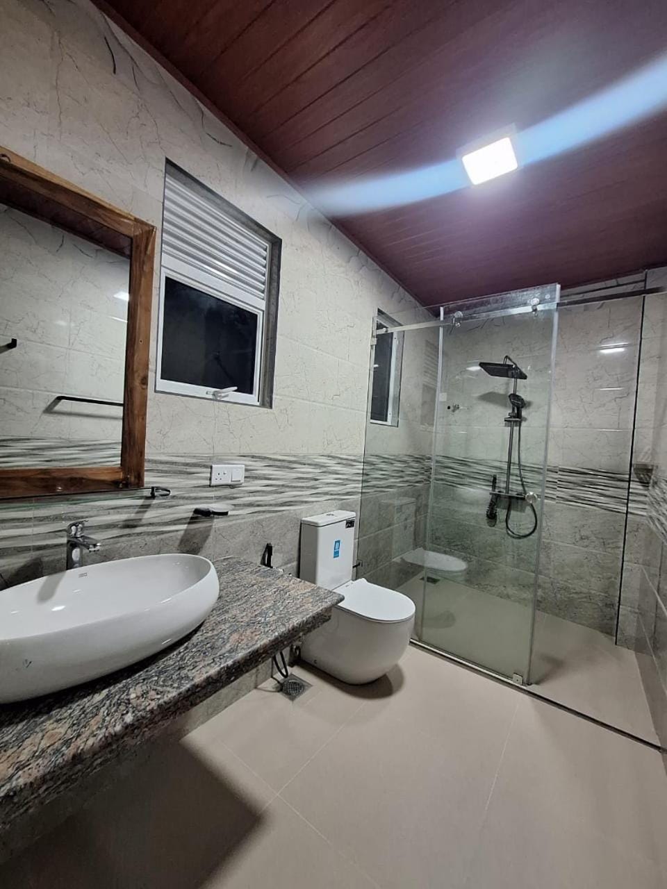 Lilly Guest Inn Bed and Breakfast in Central Province