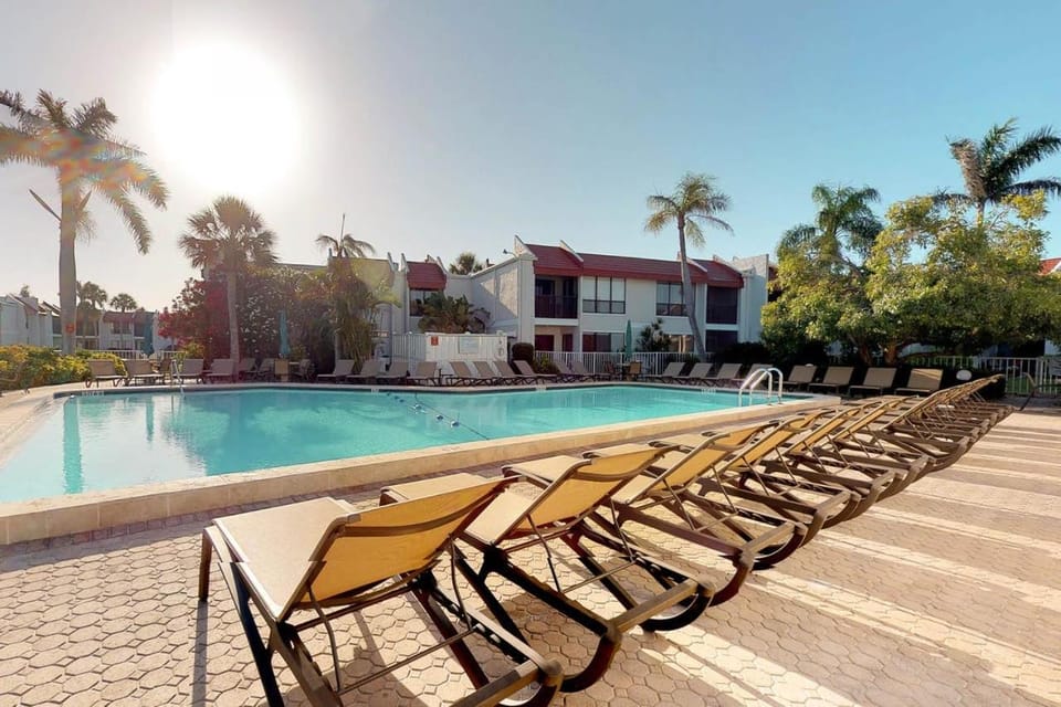 Dans Florida Condos Sea Cove at Runaway Bay House in Bradenton Beach