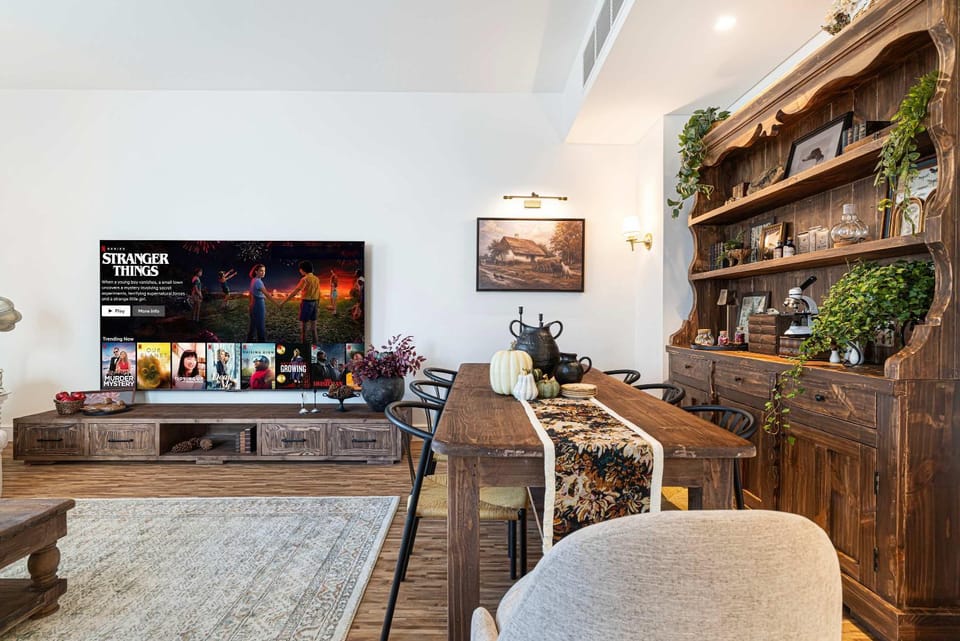 The Countryside Chapter - 100 inch cinema screen House in Abu Dhabi