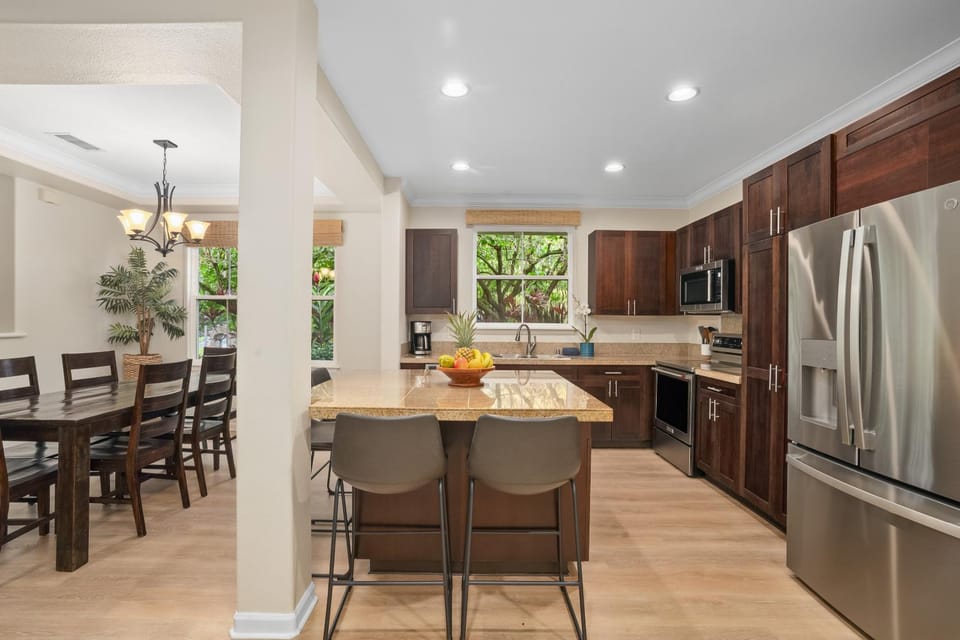Day, Kitchen or kitchenette, Dining area, furniture, microwave, kitchen, air conditioner