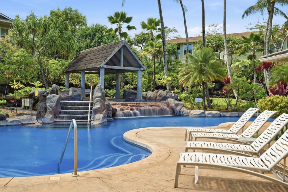 Day, Summer, Garden, Hot Tub, Seating area, Swimming pool