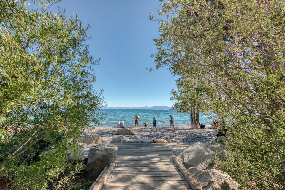 Carnelian Woods # 108 by Tahoe Getaways - Pet-Friendly 3BR with HOA Pool & Lake Access House in Lake Tahoe