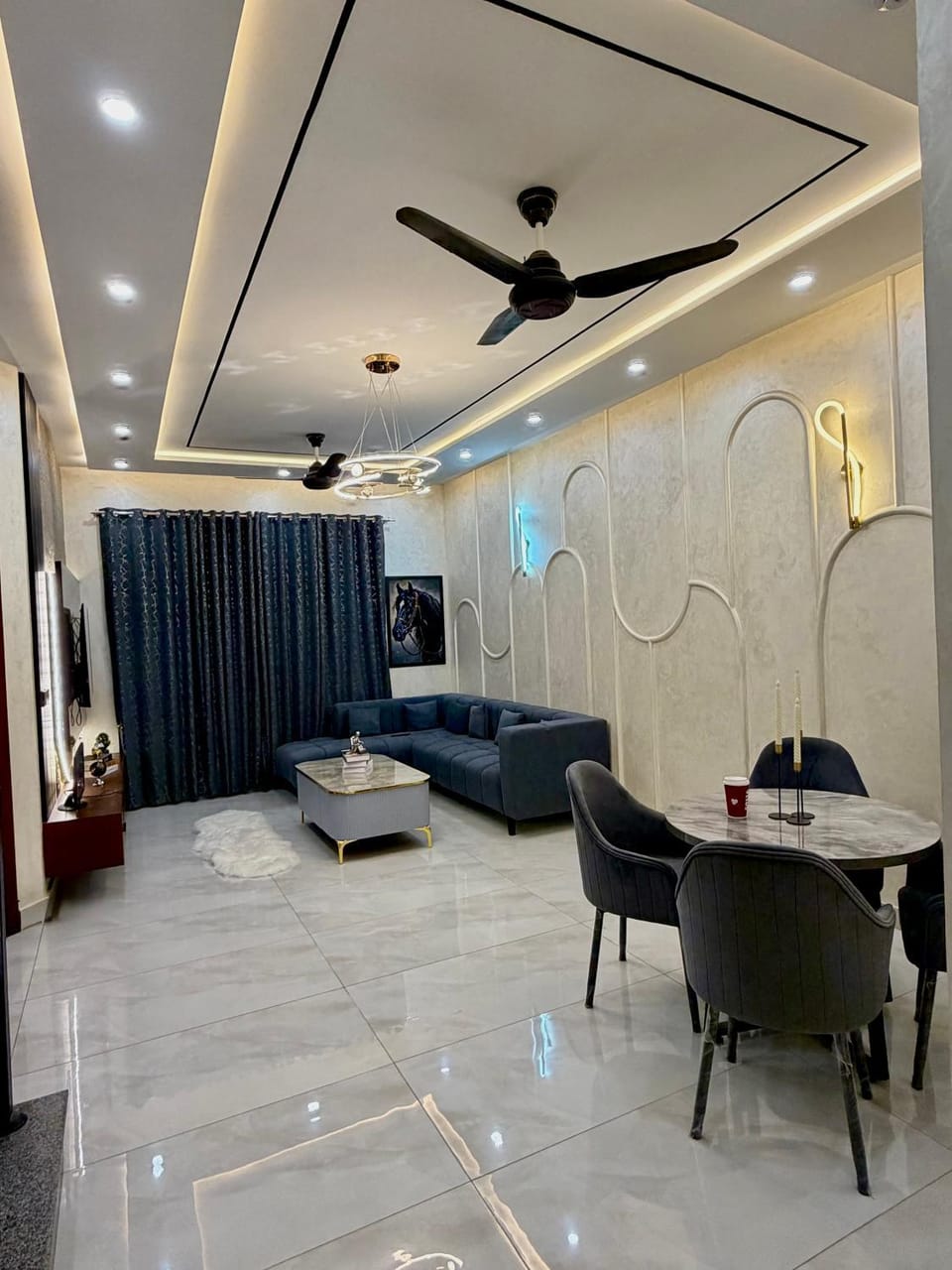 Ultra Luxurious Room in a Beautiful Villa Vacation rental in Lahore