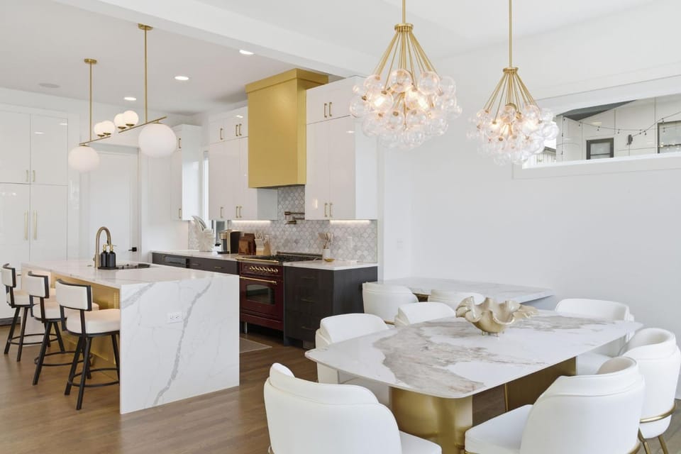 Elevated Luxury Skyline Views Near Broadway House in East Nashville