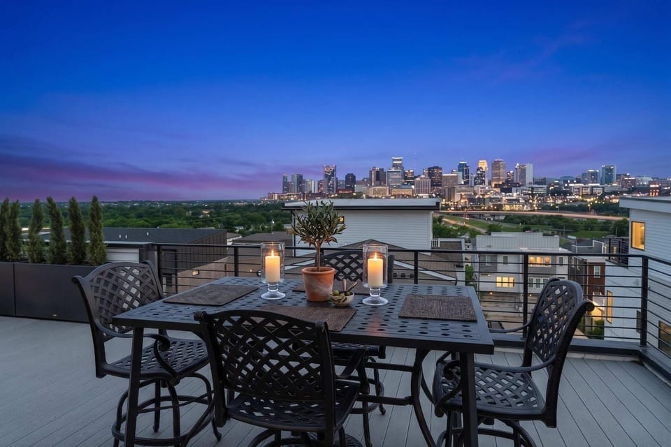 Elevated Luxury Skyline Views Near Broadway House in East Nashville