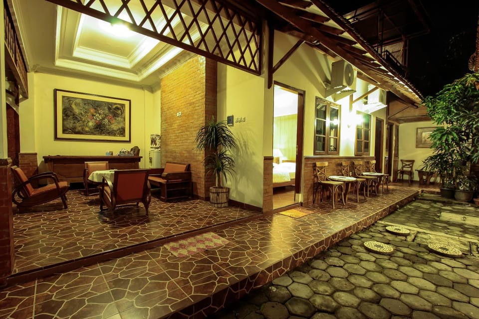 Off site, Night, Garden, Garden, Balcony/Terrace, Banquet/Function facilities, Decorative detail, Garden view