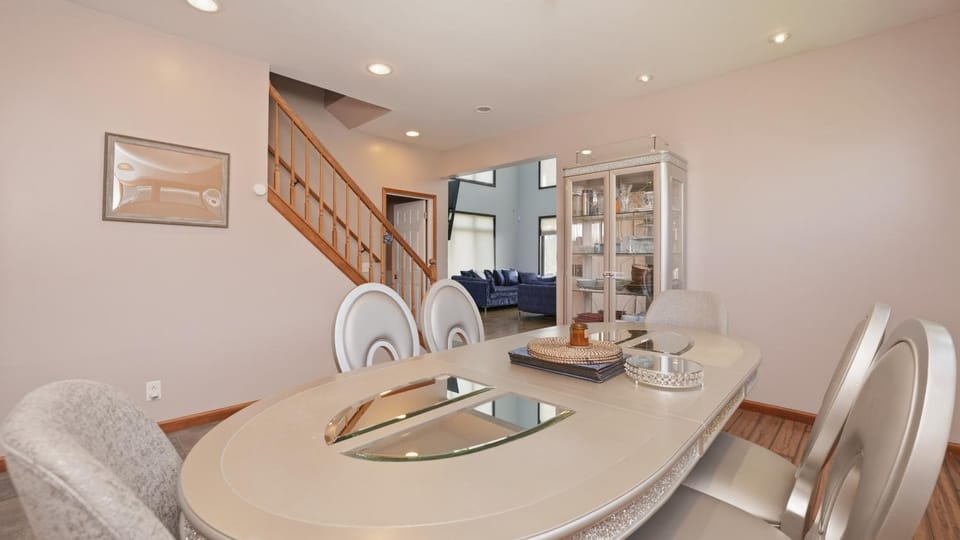 Rochester Lakeview 4BR with Firepit Sleeps 6 home House in New York