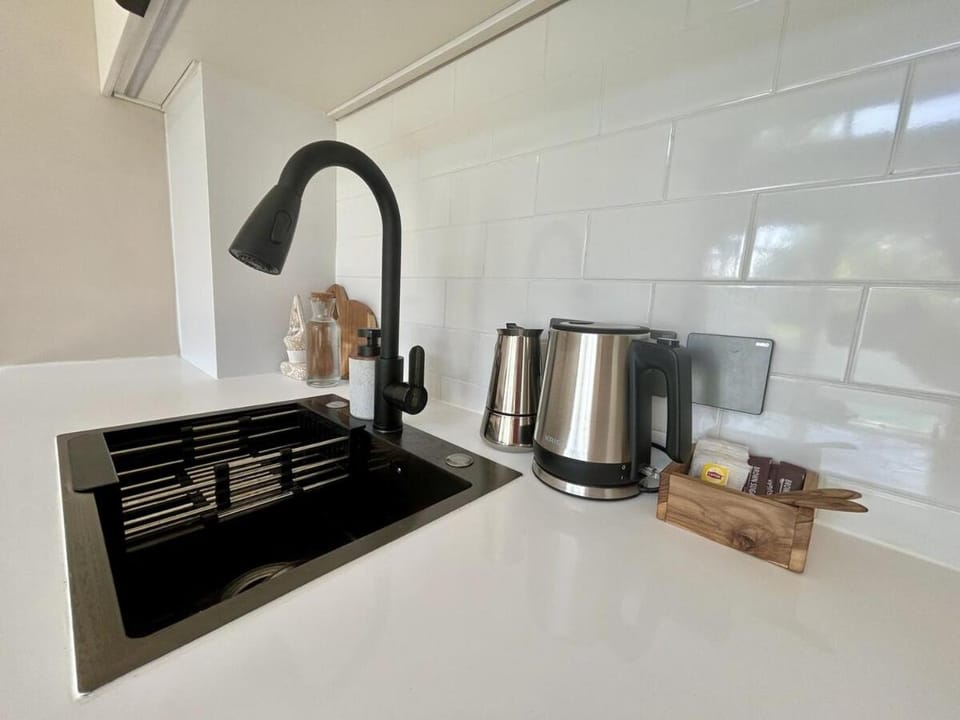 Coffee/tea facilities, Decorative detail, kitchen