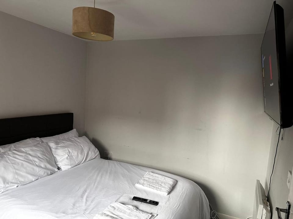 Flat by City centre, hospital and train station Apartment in Burton upon Trent
