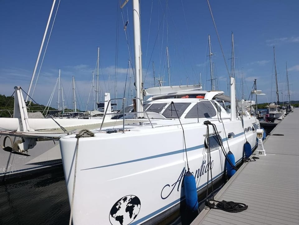 52 ft Luxuary Catamaran at Red Frog Marina Bocas del Toro Docked boat in Bastimentos Island
