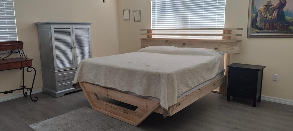 Master Suite Private Bathroom Vacation rental in Doctor Phillips
