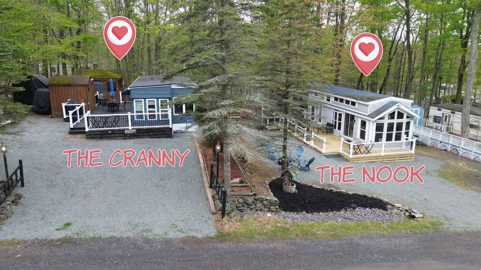 The Nook Tiny Home Fire Pit Close to Lake House in Pocono Mountains
