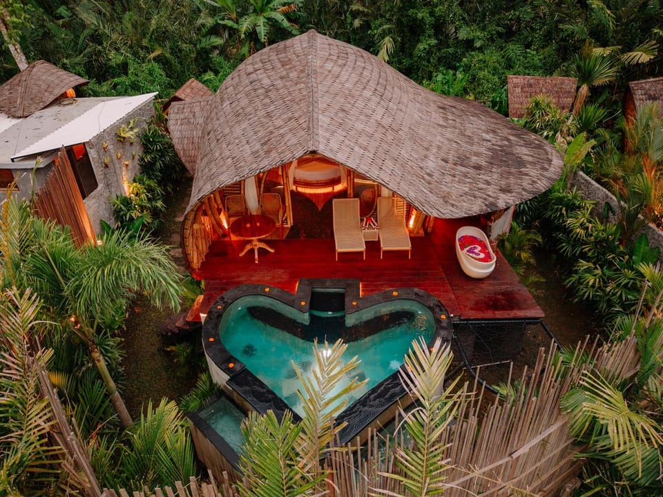Property building, Swimming pool
