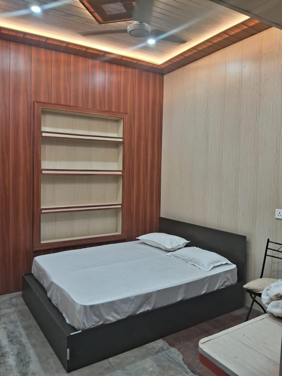 Ashish cafe Vacation rental in Varanasi