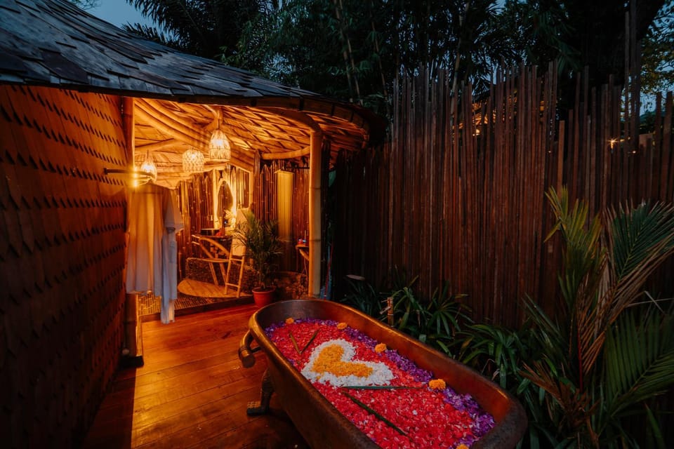 Adi's Bamboo House Sidemen - NYAN BALI Villa in Selat