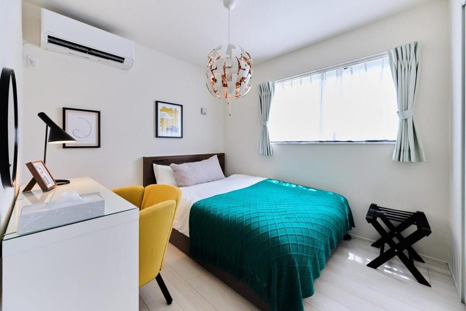 Bed, Bedroom, Area and facilities, air conditioner