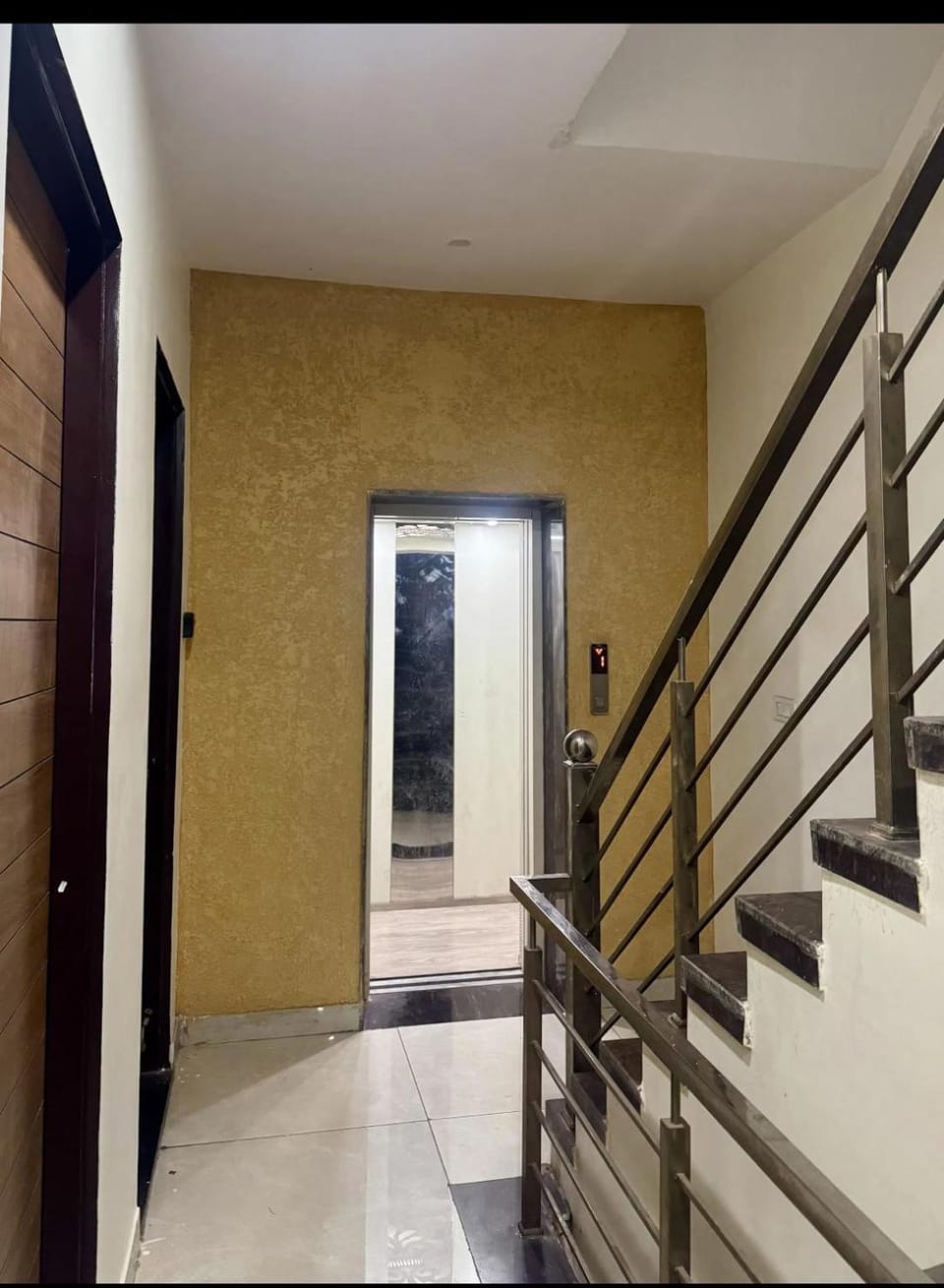 The Urban Studio, Few steps from WTP mall, Airport Apartment in Jaipur