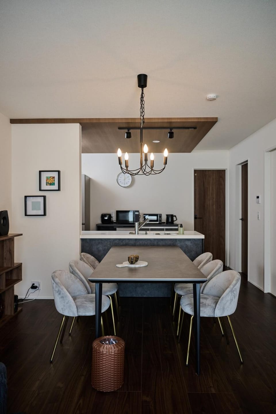 Dining area, Diving