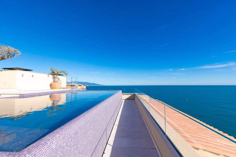 Sea view, Swimming pool