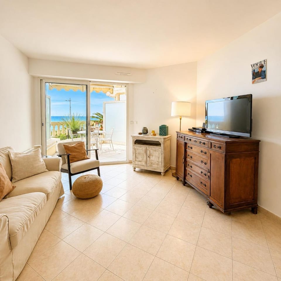 Elegante Bilocale con terrazza sul mare Mentone Apartment in Menton