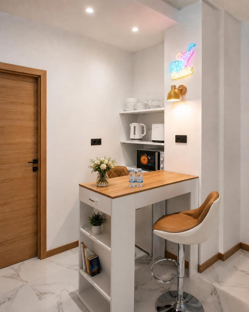 Coffee/tea facilities, Dining area, minibar