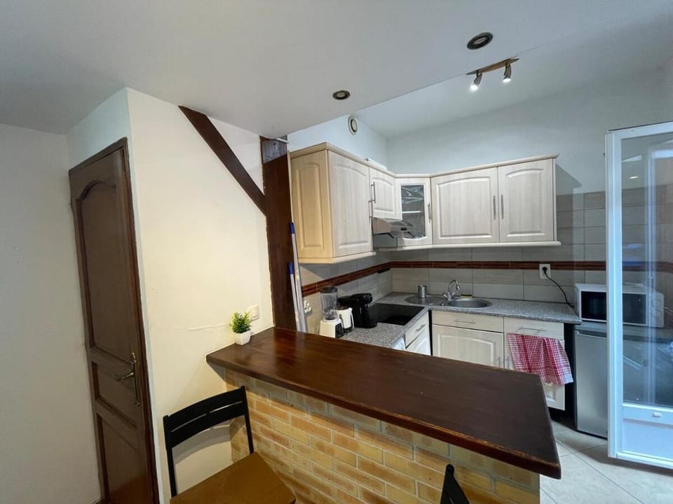 Cozy house on the outskirts of Paris Apartment in Aubervilliers