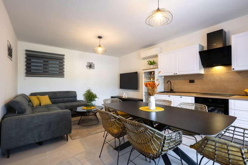 Kuca s pogledom na more ANTIVO House in Dubrovnik-Neretva County