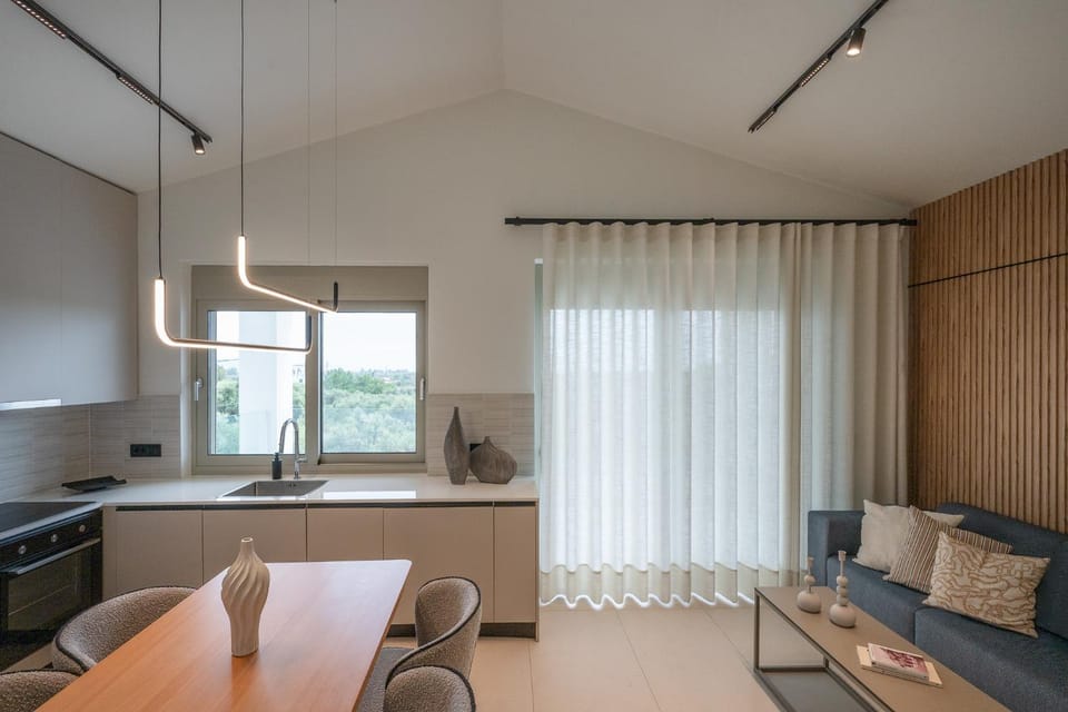 Kitchen or kitchenette, Living room, Seating area, Dining area, stove