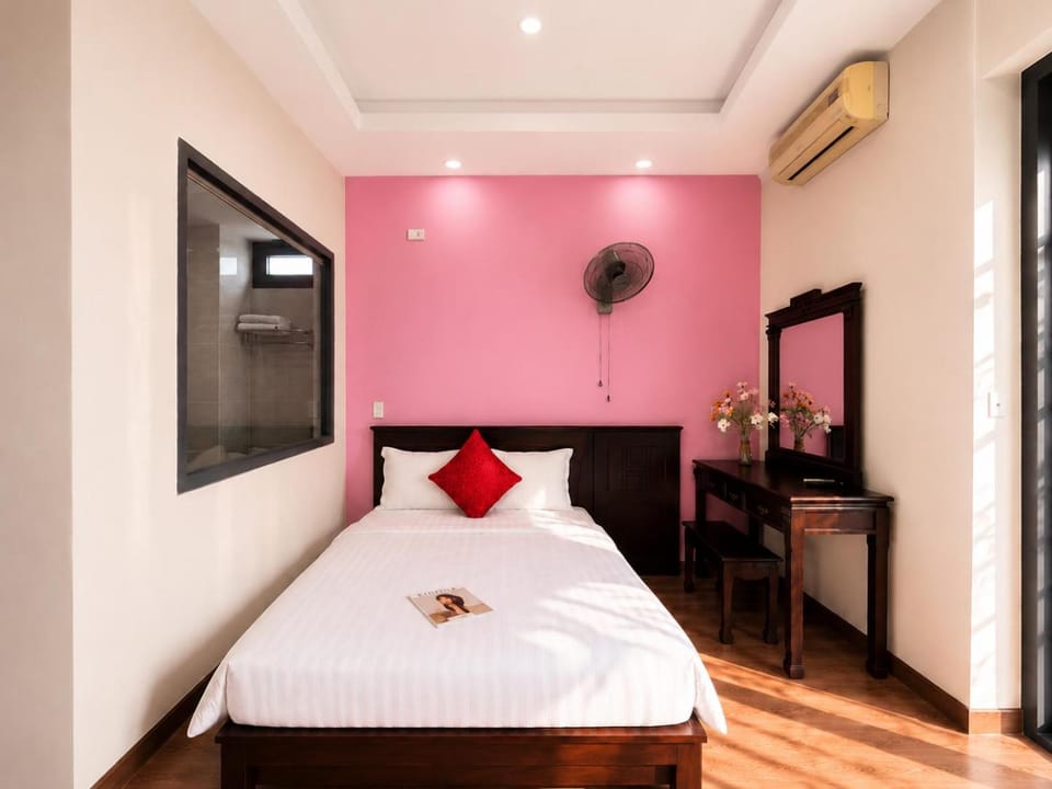 Bed, TV and multimedia, Photo of the whole room, Bedroom, air conditioner