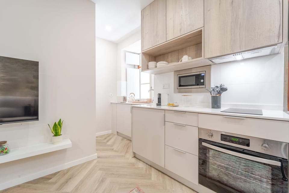 TV and multimedia, Kitchen or kitchenette, oven, toaster