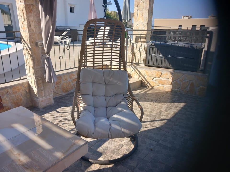 NAVIS vit pool Haus Apartment in Makarska