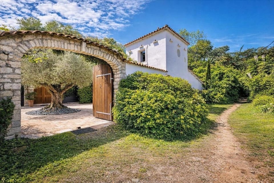 Domaine privé 5 étoiles 14 pers dans la nature à 500m mer Villa in Sainte-Marie-de-Ré