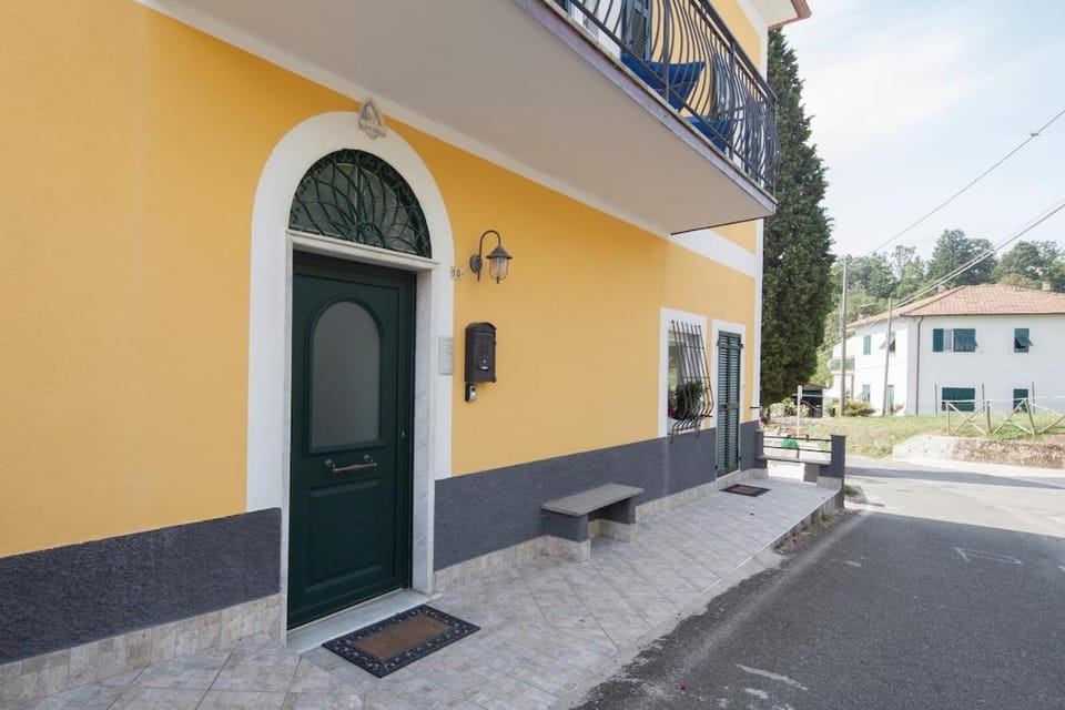 Apartment for visiting Cinque Terre and Tigullio Bay Apartment in Liguria