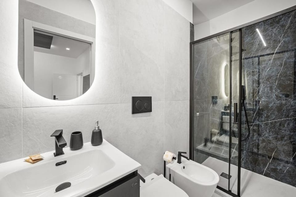 Shower, Bathroom