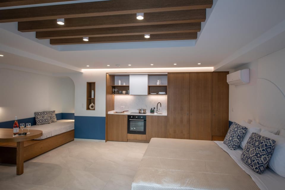 Bed, TV and multimedia, Balcony/Terrace, Kitchen or kitchenette, Living room, Seating area, Dining area, Shopping Area, heating, internet, stove, air conditioner