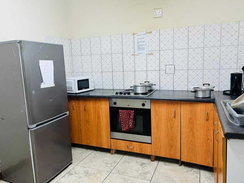 Parow City Airport Lodge Bed and Breakfast in Cape Town