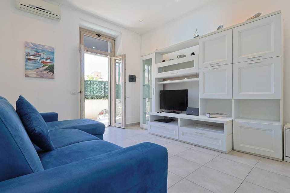 TV and multimedia, Living room, air conditioner