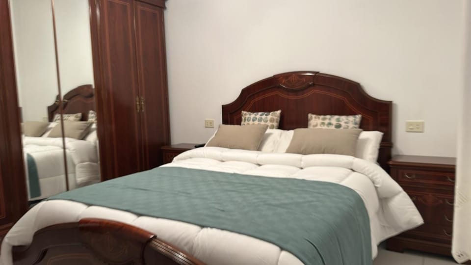 Bed, Bedroom, wardrobe