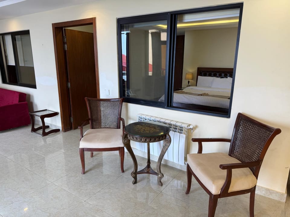 Rock Cliff Suite Kashmir Point Apartment hotel in Punjab