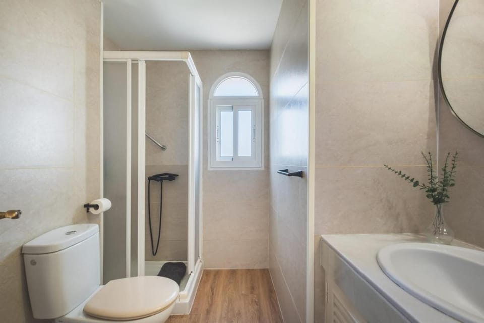Shower, Bathroom