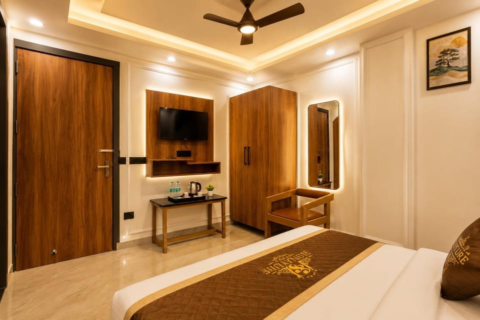 Hotel Signature StayZ Near IGI Delhi Airport Hotel in New Delhi