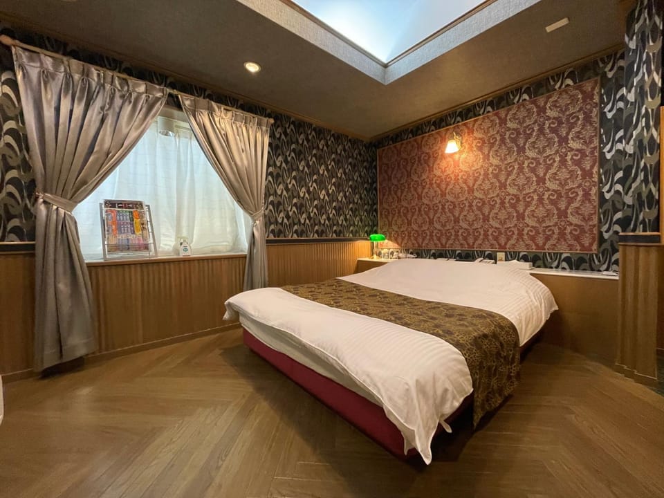 ホテルレイクイン Love hotel in Kobe
