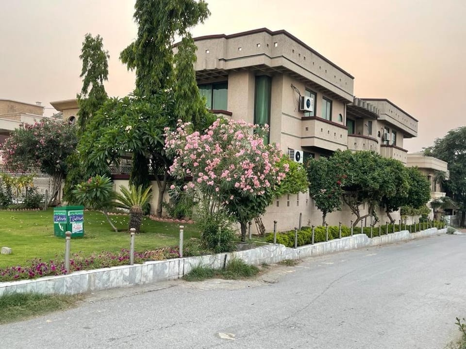 3 BDR Villa upper portion Villa in Islamabad