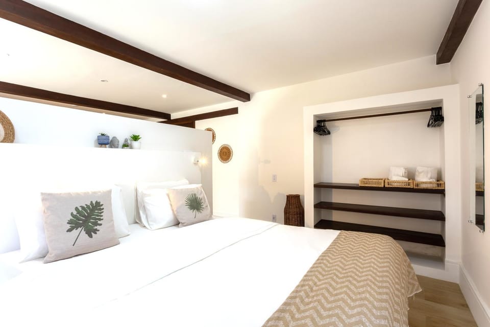 Bedroom, wardrobe