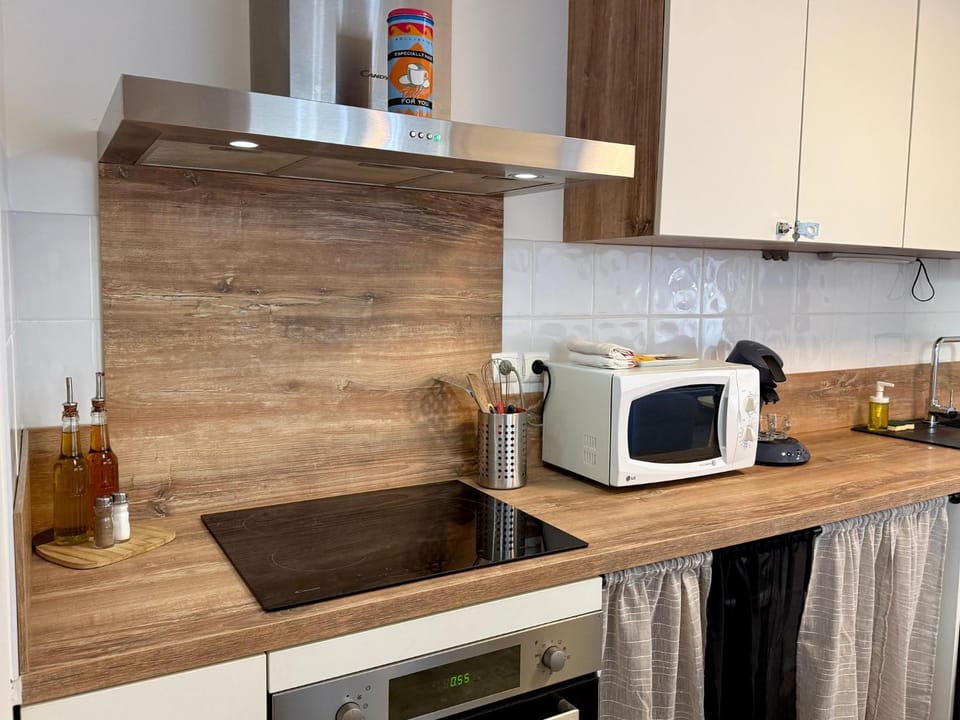 "Maurice" Centre-ville, Climatisation, WiFi et Parking Apartment in Occitanie