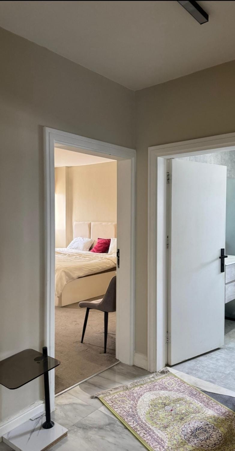 3غرف وصالة وحمامين شارع العليا مقابل برج المملكة Apartment in Riyadh