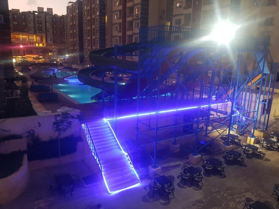 Evening entertainment, Pool view, Swimming pool