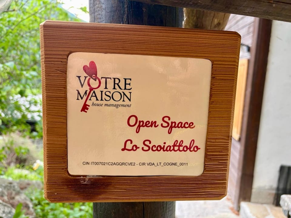 Logo/Certificate/Sign