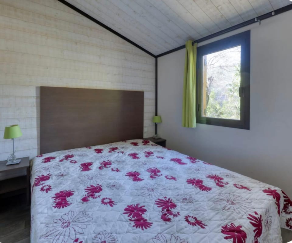 Location avec piscine Chalet in Solliès-Toucas