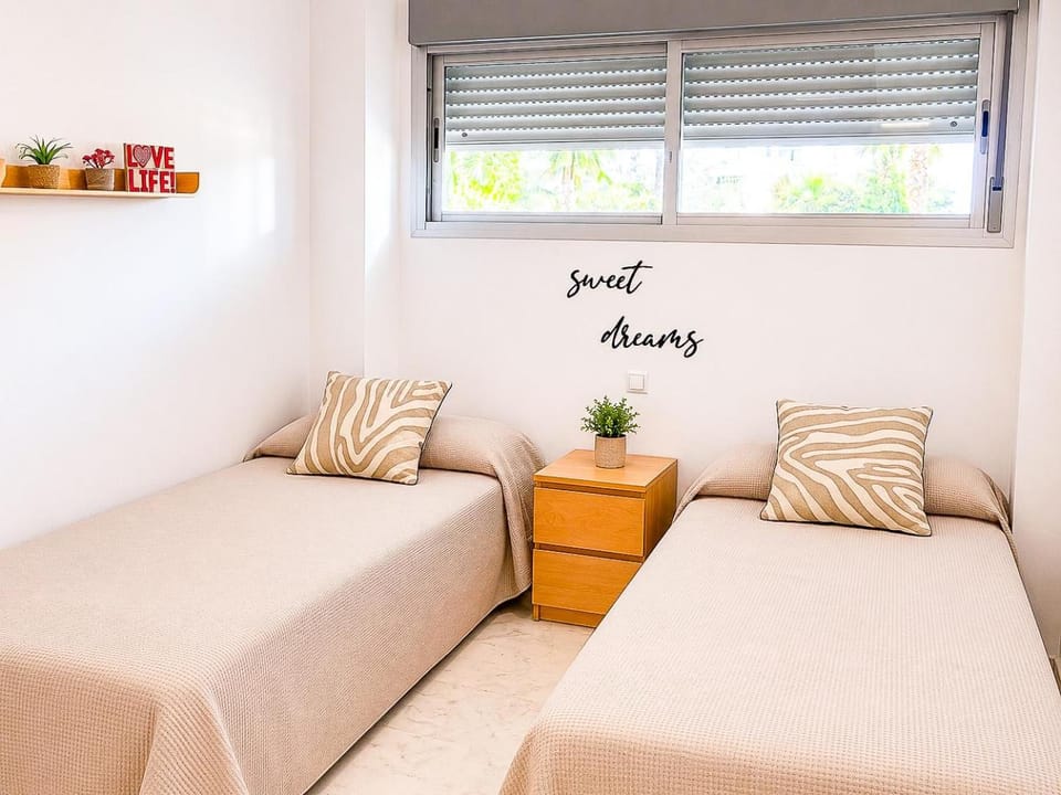 Bed, Bedroom, heating, internet, wardrobe, air conditioner